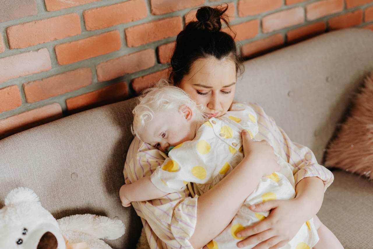 Lo estás haciendo bien: un mal momento no te hace una mala madre - Una mamá  millennial