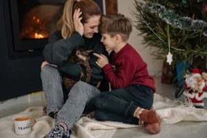 Los recuerdos más bonitos de la Navidad que tendrán nuestros hijos no serán los regalos, sino los momentos juntos
